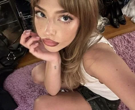 แชท XXX ออฟไลน์ของ Olivyaa