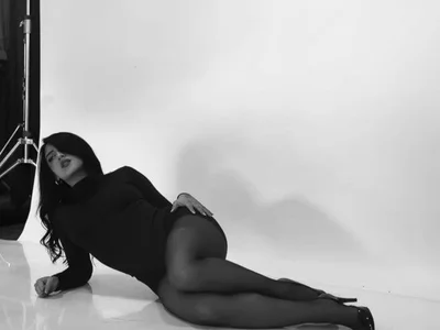 Nicolegh_ Female Moderatelypricedcam2cam Online Webcam Chat