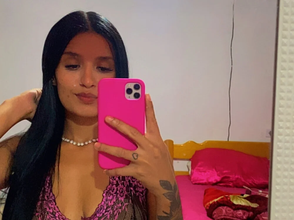 caah27 Adlı Modelin Çevrimdışı XXX Sohbeti