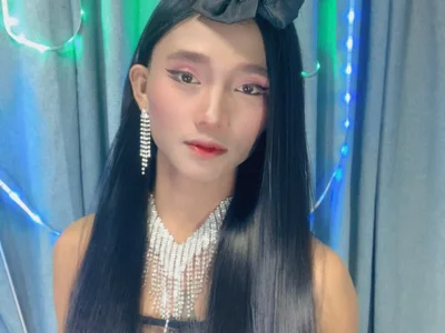 Petite_HugeCock profile