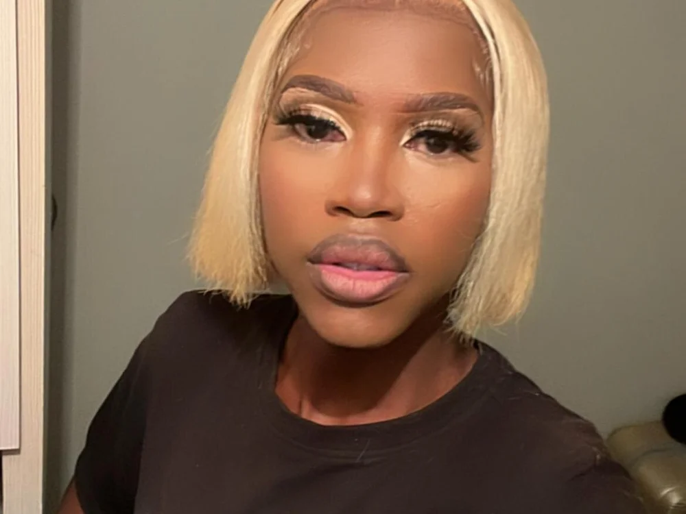 TheGayBarbie's Offline Chat Room