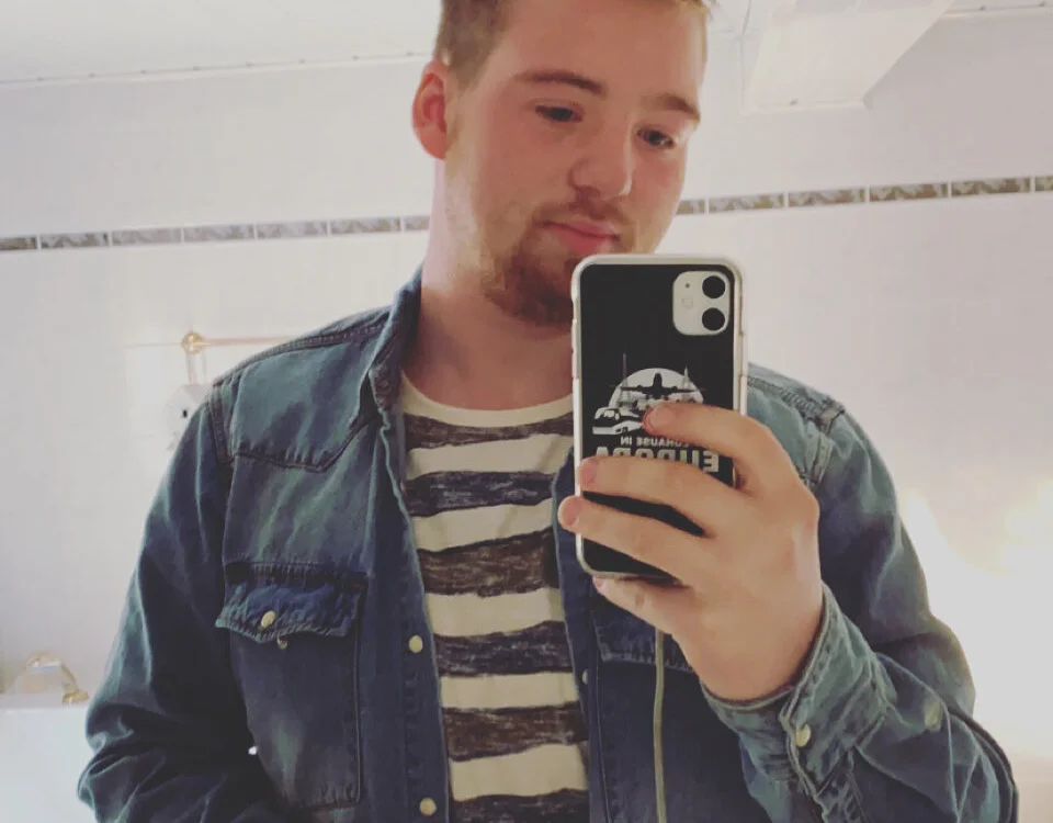 DasmannlicheModel Obrolan XXX Offline