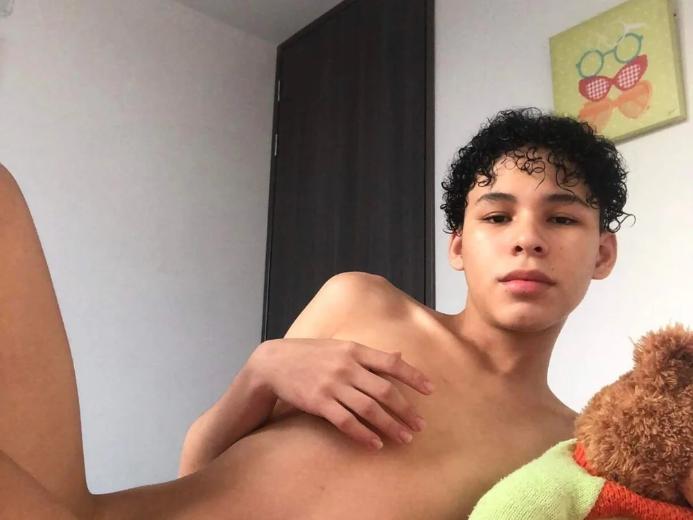 Angelvillareal_'s Offline XXX Chat