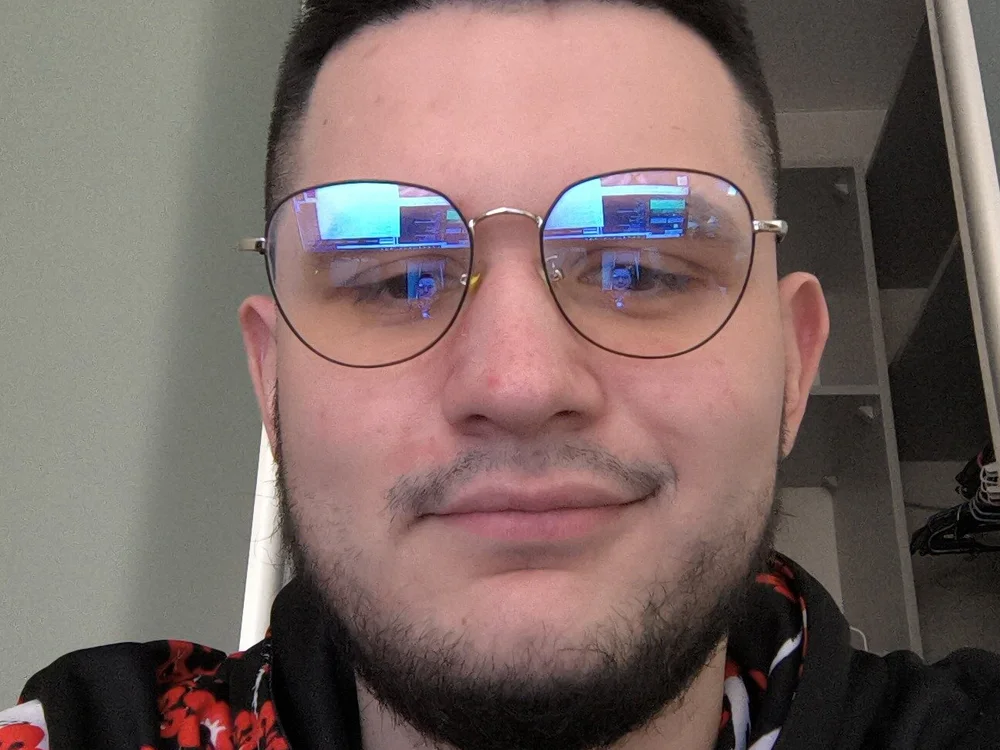 MenBoy0's Offline Chat Room