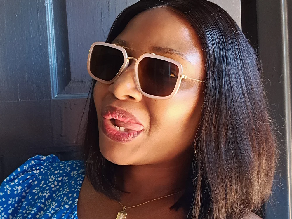 Chat +18 off-line de EbonyRose9