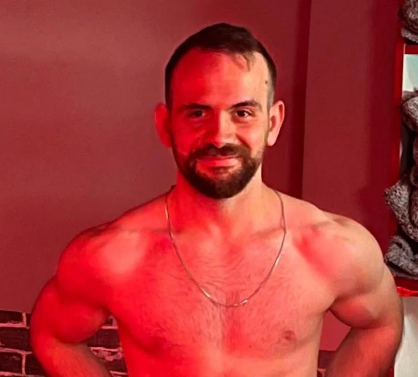 lazzzz09n Offline XXX chat