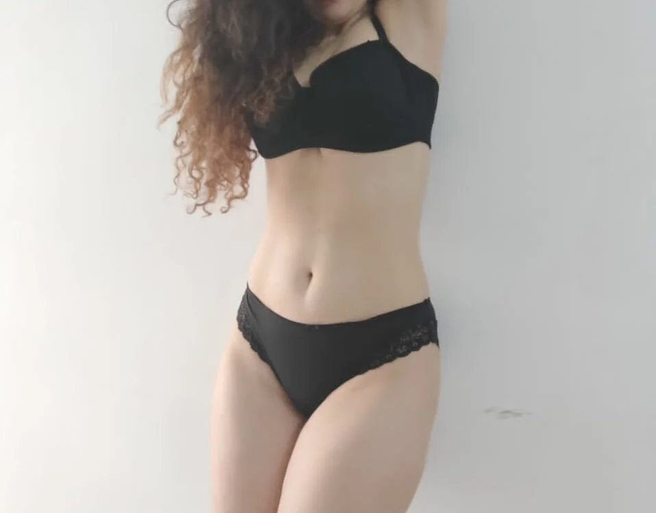 Shailahot's Offline Chat Room