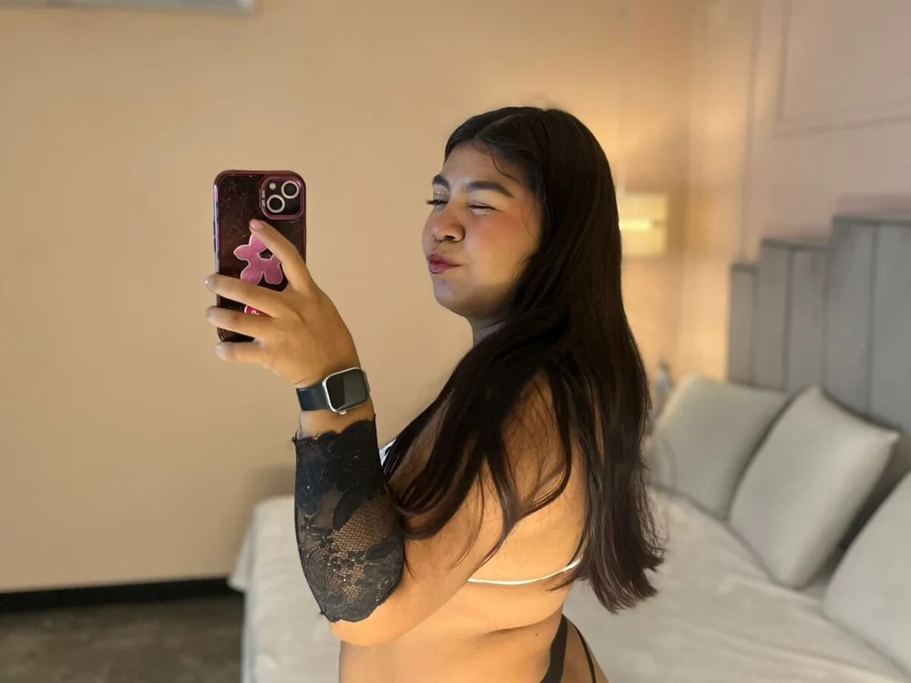 Lulu__Candy's Offline Chat Room