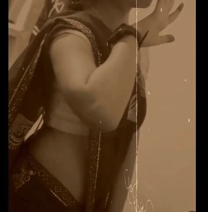 Saloni_sexe