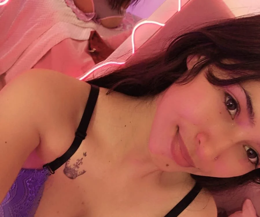 AUROORA_TAY offline XXX-chat