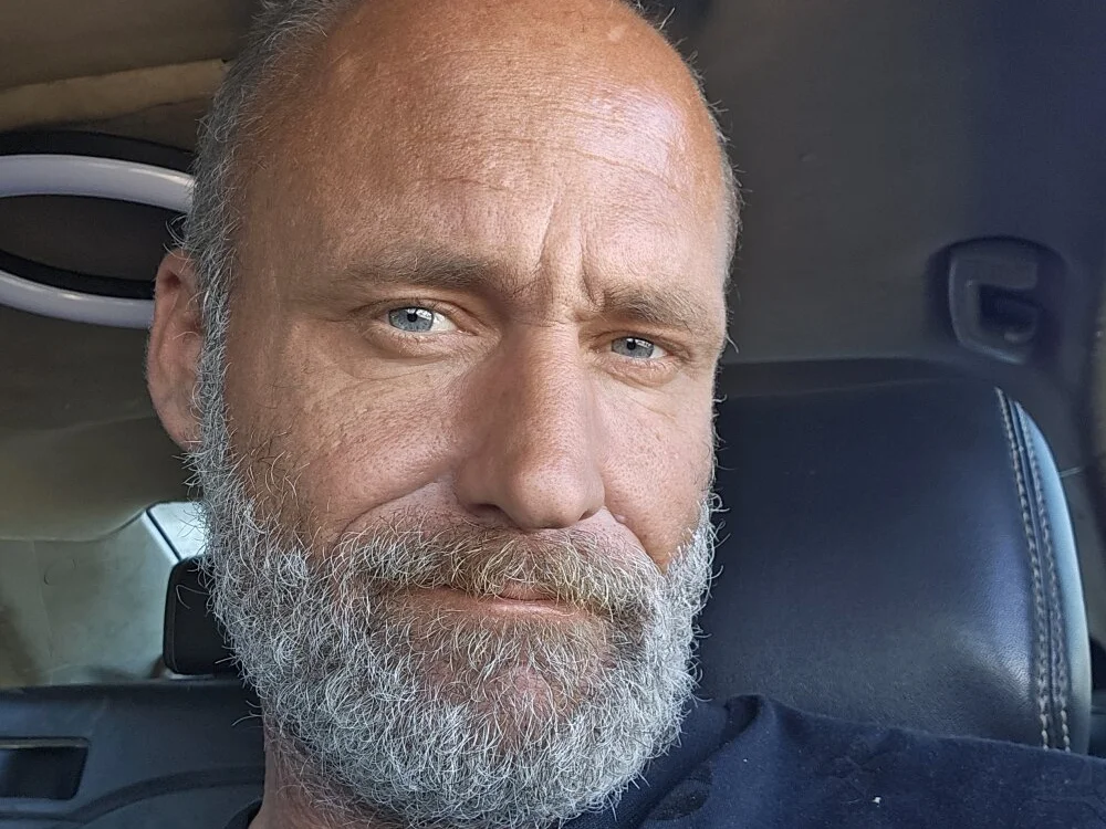 DatingProfile_USA_43_str8's Offline XXX Chat