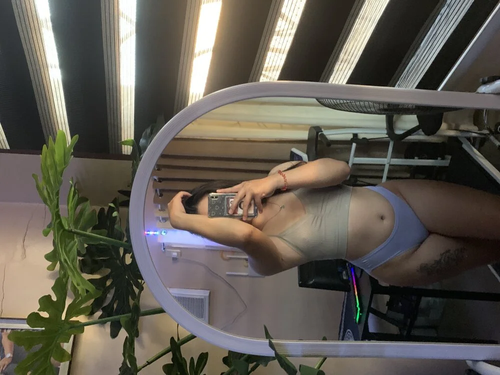 _gigigorgeous_ Chat XXX Ngoại tuyến