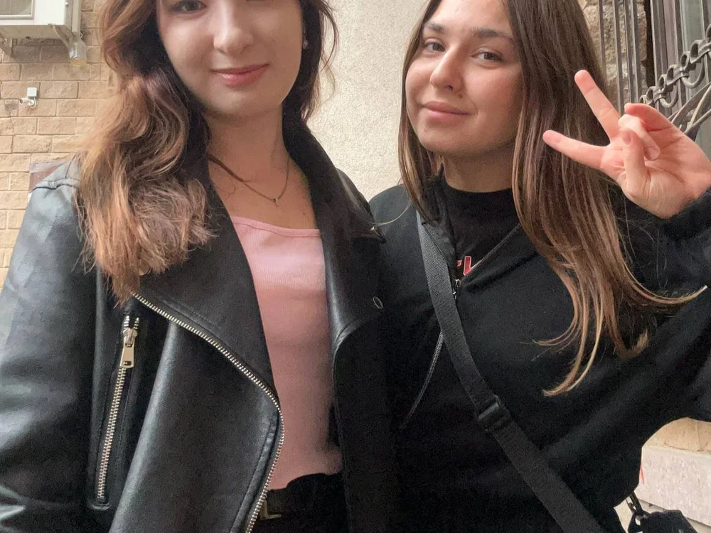 OdellaBlumera's Offline XXX Chat