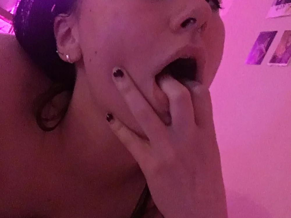 WitchTits offline chatrum