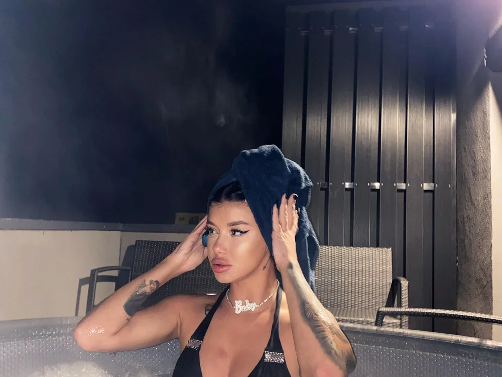 KassyKassandra offline chatrum