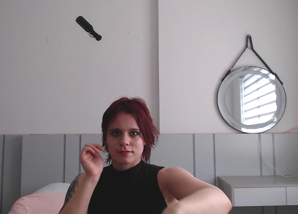 Red_RoxyFoxy Chat XXX offline