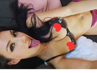 Queen-Ella Obrolan Langsung XXX