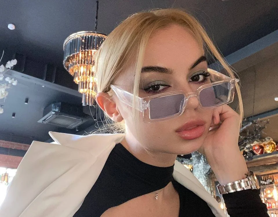 NicoleCaron's Offline XXX Chat