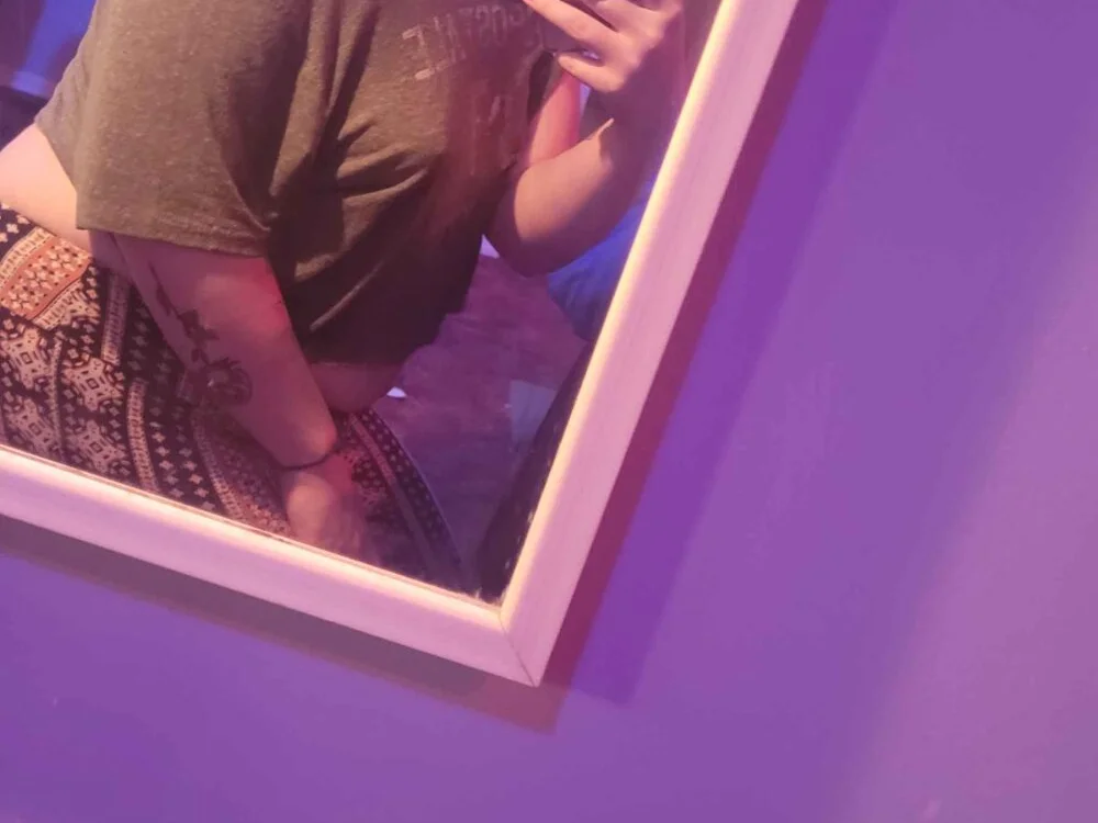 Averypeach19 Adlı Modelin Çevrimdışı XXX Sohbeti