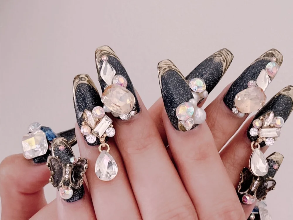 mi-sa1998 Adlı Modelin Çevrimdışı XXX Sohbeti