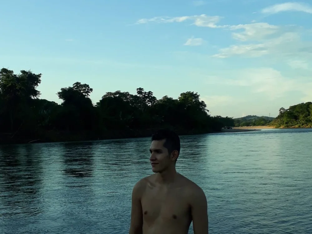 MilanDavid1's Offline XXX Chat