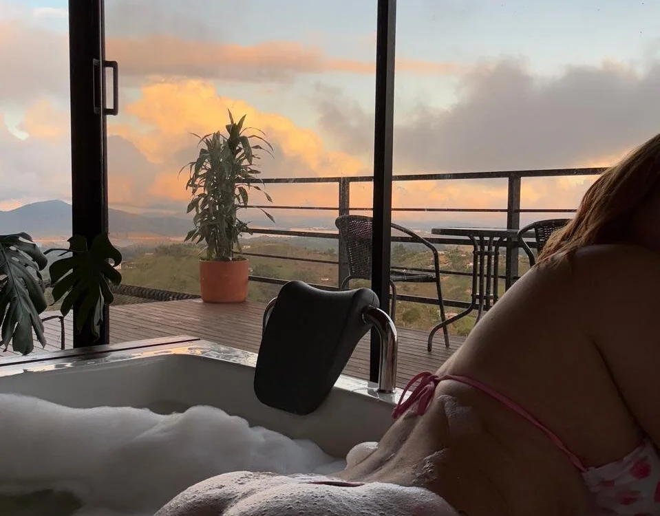 mia____cherry's Offline Chat Room