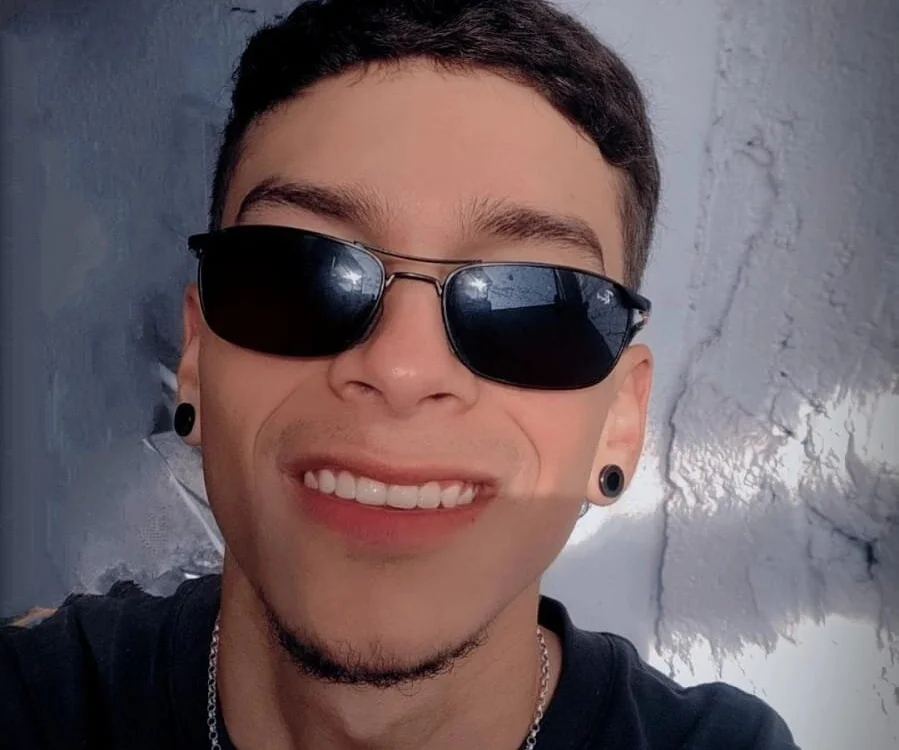 Noahh_Sky Offline XXX-Chat