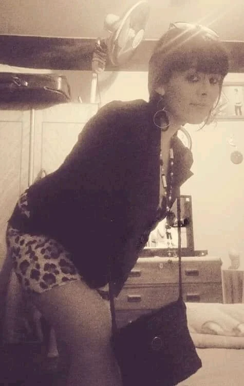 Miss_Chloe91 離線 XXX 聊天