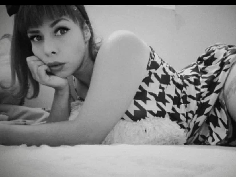 دردشة Ditaluxe الجنسية دون اتصال