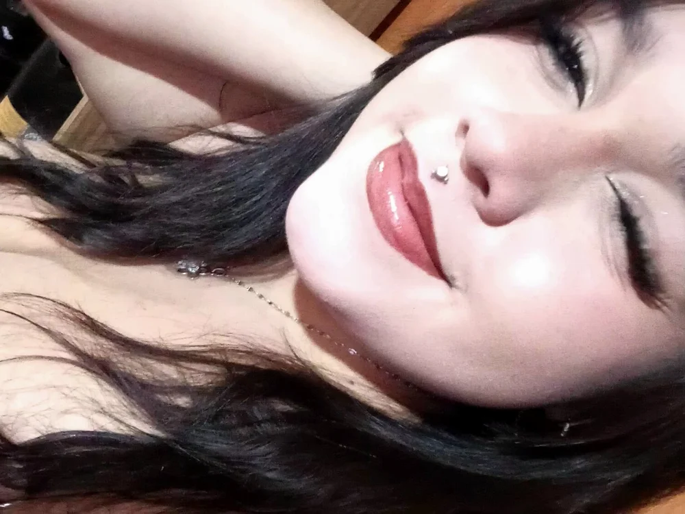 Vicky34939's Offline XXX Chat