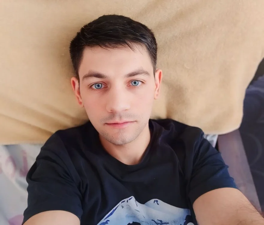 Elfik4737's Offline Chat Room
