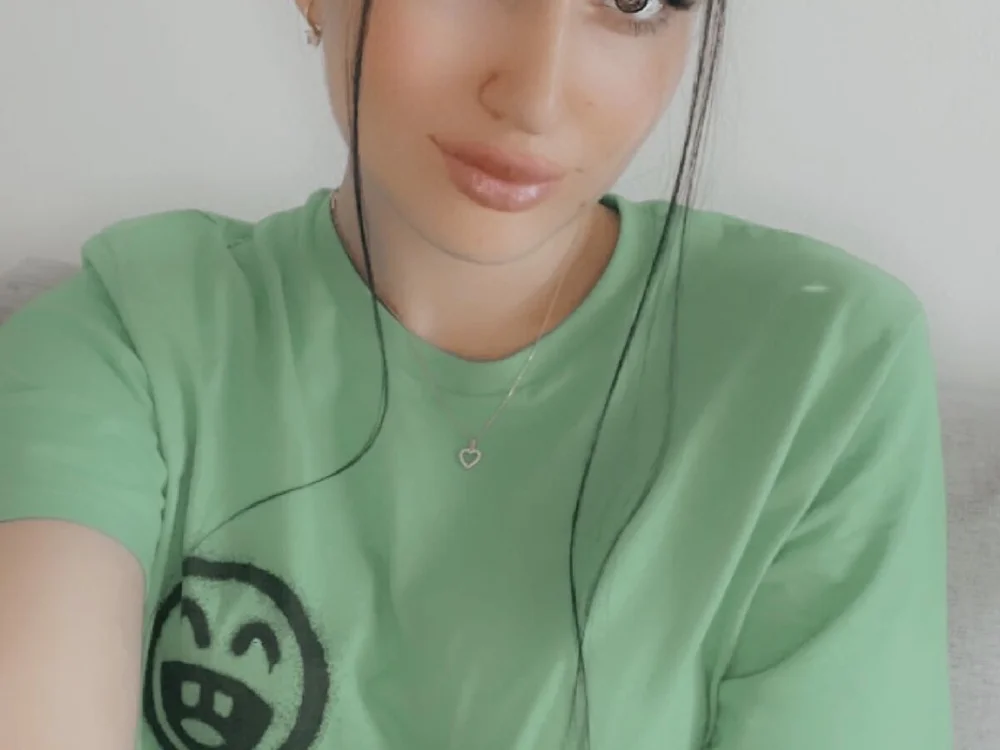 natianaa's Offline Chat Room