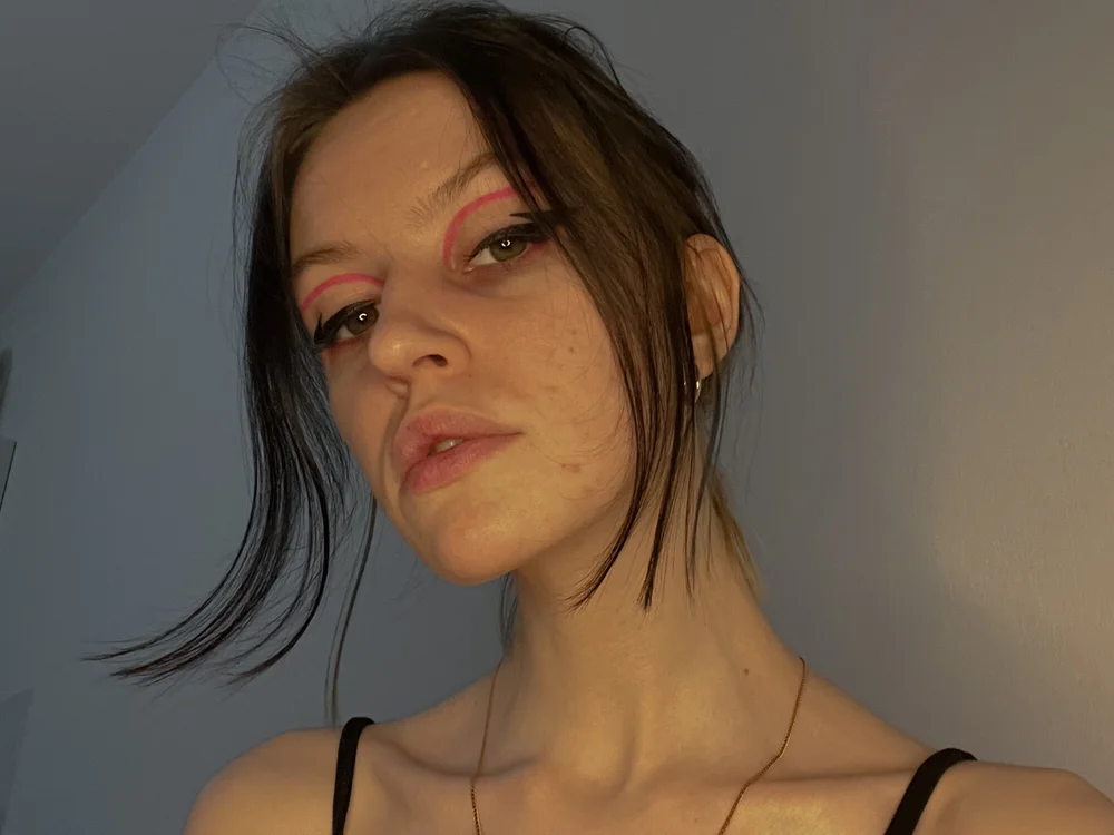 Vivien_Spring's Offline XXX Chat