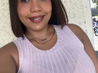 Chat XXX en directo de BustyGlow