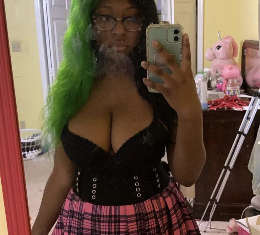 femdomwithlila's Offline XXX Chat