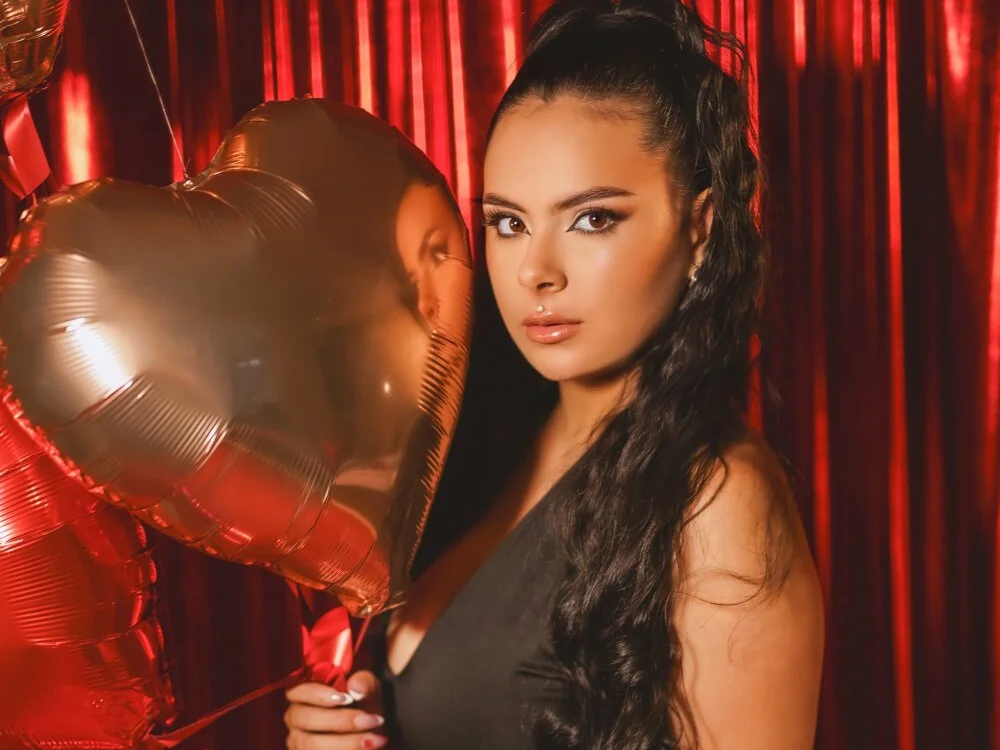 دردشة angelica_cross_ الجنسية دون اتصال