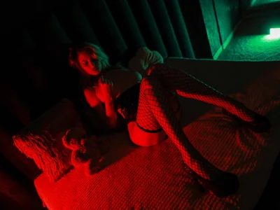 AryssWhite Female Affordablecam2cam Webcam Sex