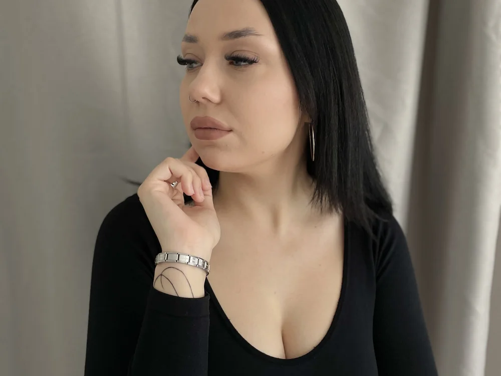 חדר צ'אט לא מקוון של StephanyTriana