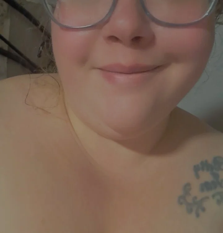 nikkifeet69 offline chatrum