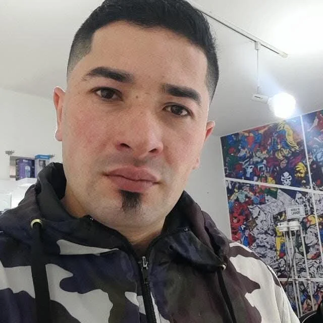 hotboylat's Offline XXX Chat