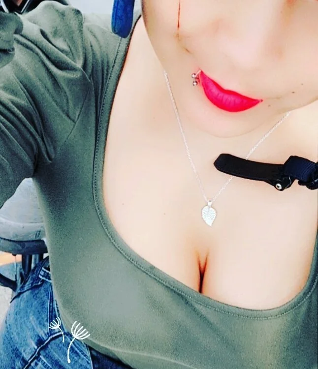 _dakota's Offline Chat Room