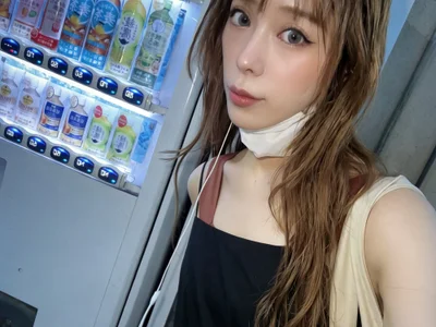 Yui_yui_y - Girl 