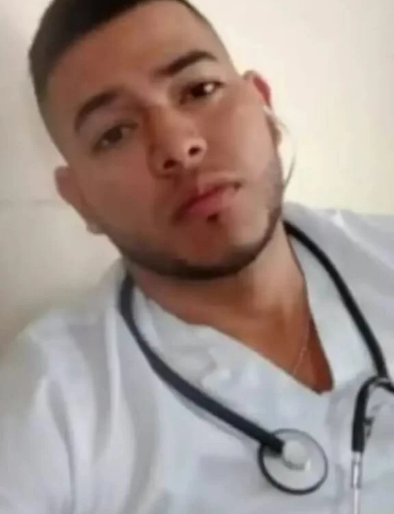 KARLYANDGEORGE's Offline XXX Chat