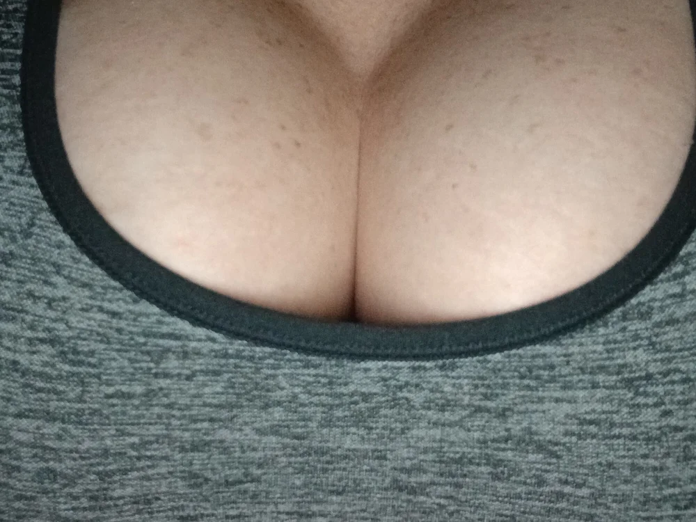 MrThicknessAndRose's Offline XXX Chat