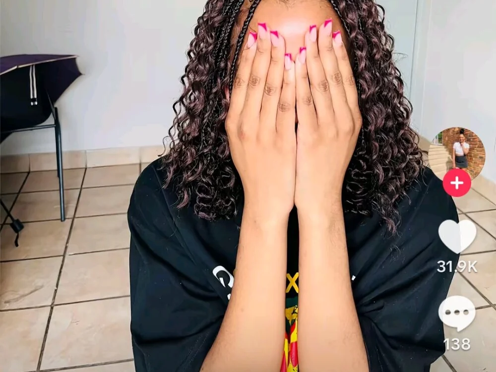 دردشة BUSTYQUEENK الجنسية دون اتصال