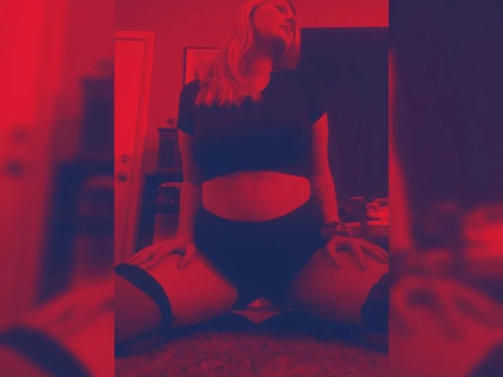 XxMidnightMysteryxX's Offline XXX Chat