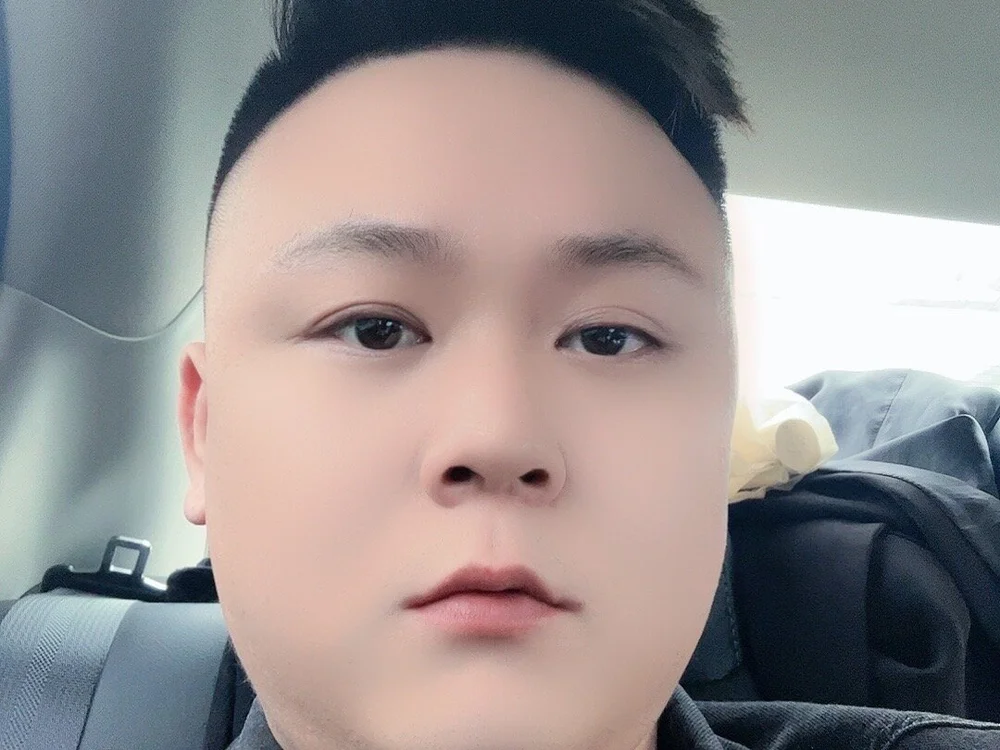 handSomeBoybb offline chatrum