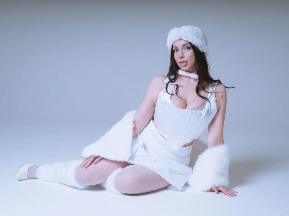 LunaNightn Offline XXX chat