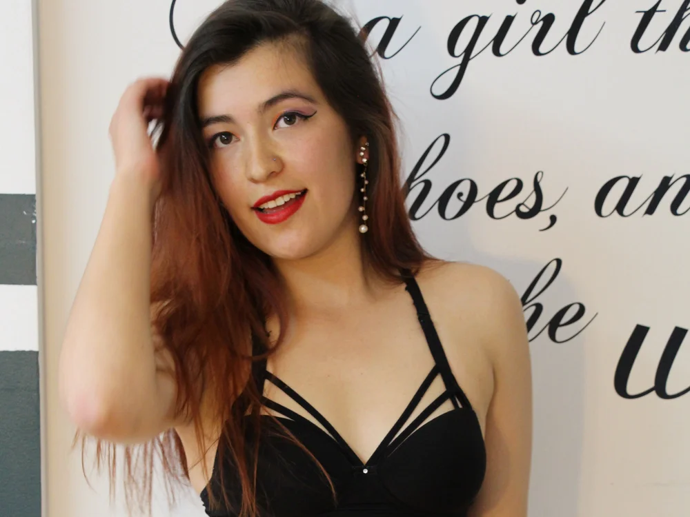 RachelAndrews' Offline XXX Chat