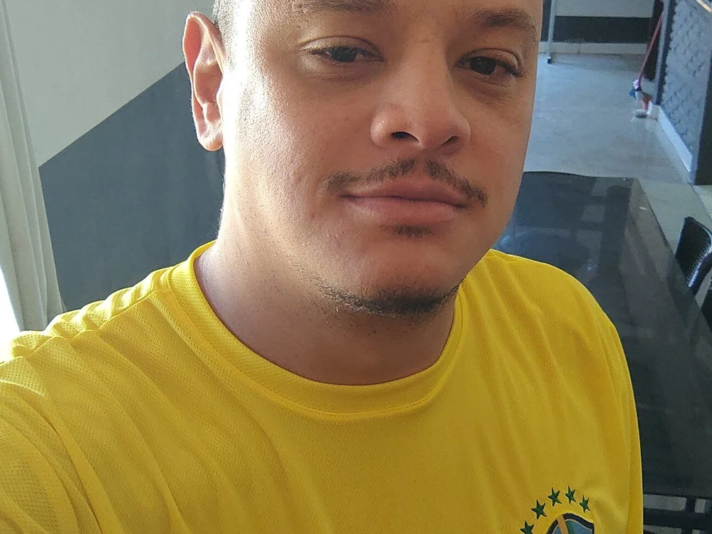 Casalzinhomineiro1 offline XXX-chatje
